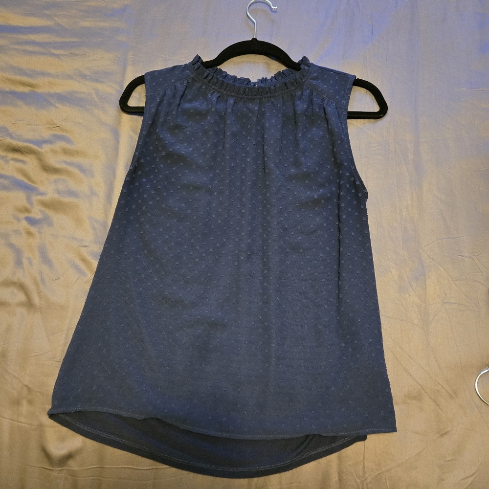 RW&CO. Navy Blue Sleeveless Blouse - size M